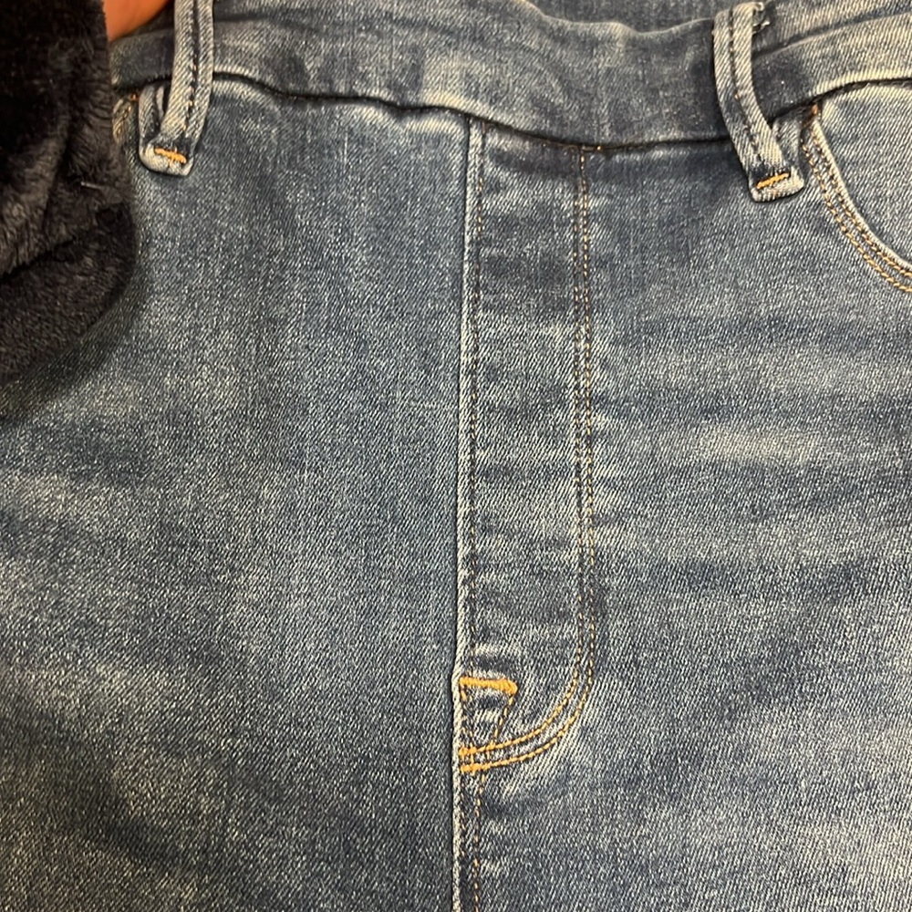 Good American stretch jean - no button fly jegging. Size 4 - Picture 6 of 7